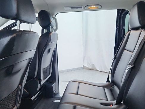 Used 2023 Mercedes-Benz Metris Passenger image 35