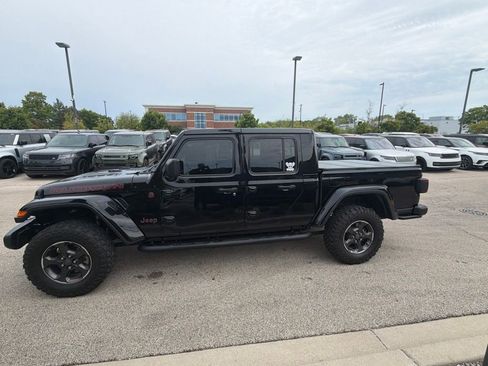 Used 2022 Jeep Gladiator Rubicon w/ Cold Weather Group AWD/4WD image 2