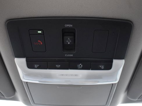 Used 2024 Nissan Altima 2.5 SL image 36