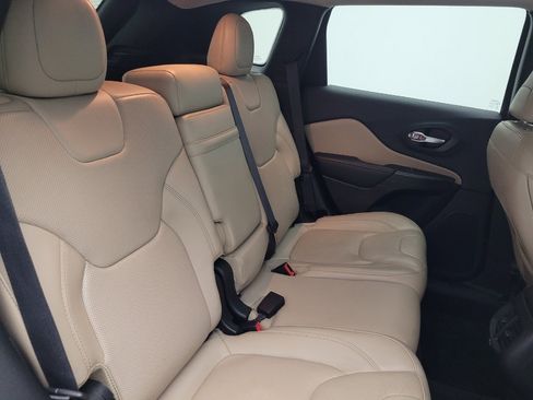 Used 2016 Jeep Cherokee Limited w/ Luxury Group image 19