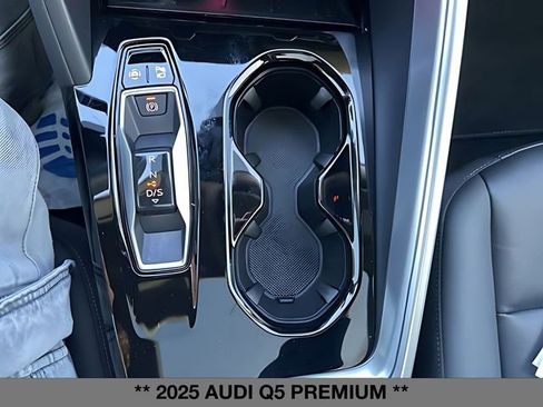 Used 2025 Audi Q5 Premium w/ Convenience Package AWD/4WD image 27