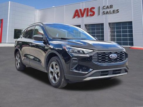 Used 2025 Ford Escape ST-Line AWD/4WD image 3