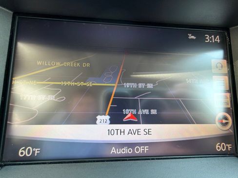 Used 2020 Nissan Pathfinder SL AWD/4WD image 21