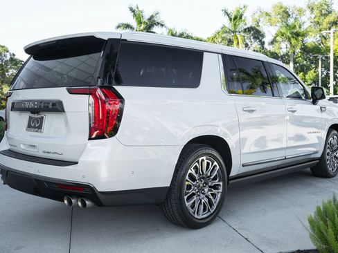 Used 2023 GMC Yukon XL Denali Ultimate image 25