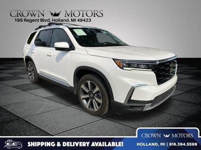 Used 2025 Honda Pilot Elite
