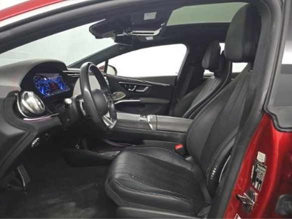 Used 2023 Mercedes-Benz EQS 580 4MATIC Sedan image 4