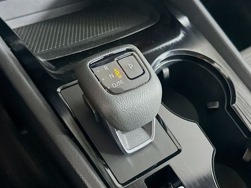 Used 2023 Nissan Rogue SV image 24