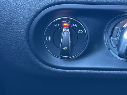 New 2026 Porsche Macan image 34