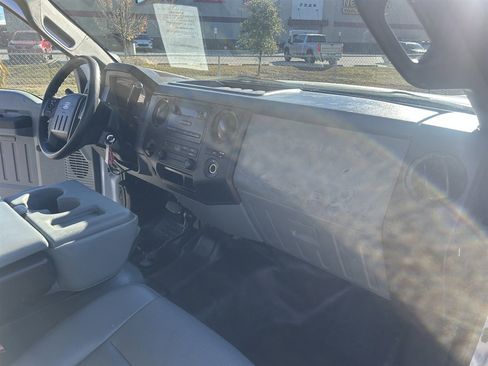 Used 2014 Ford F250 XL image 14