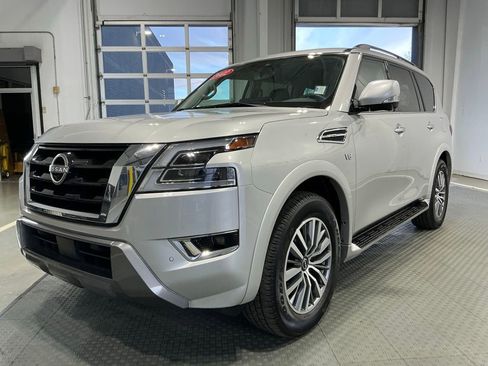 Used 2022 Nissan Armada SL image 2