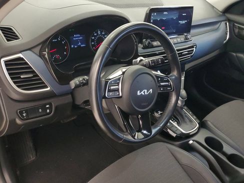 Certified 2023 Kia Seltos S w/ Navigation Package AWD/4WD image 11