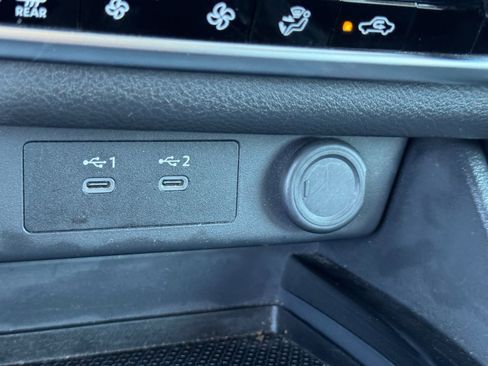 Used 2024 Nissan Rogue SV image 31