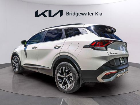 Certified 2023 Kia Sportage EX w/ EX Premium Package AWD/4WD image 4