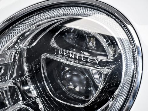 Used 2019 Bentley Bentayga AWD/4WD image 65