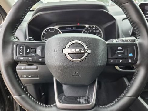Used 2025 Nissan Rogue SV FWD image 5