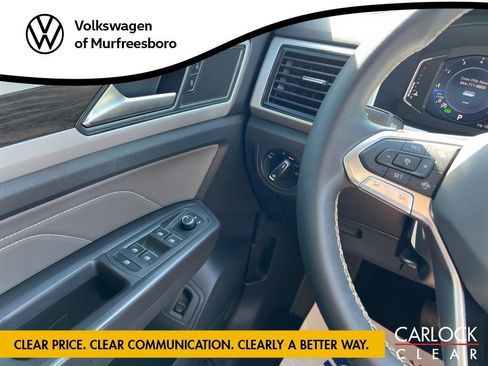Certified 2023 Volkswagen Atlas SE w/ Black Wheel Package FWD image 19