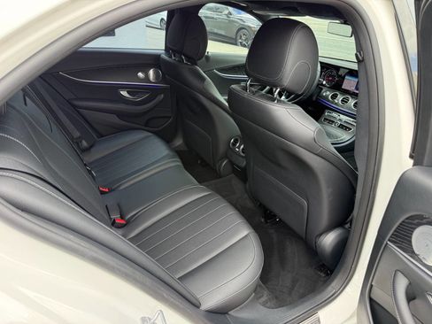 Used 2018 Mercedes-Benz E 300 image 32