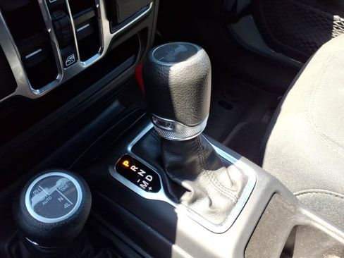 Used 2023 Jeep Wrangler Unlimited w/ Sun & Screen Package AWD/4WD image 9