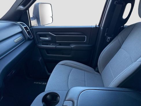 Used 2024 RAM 2500 Big Horn image 23