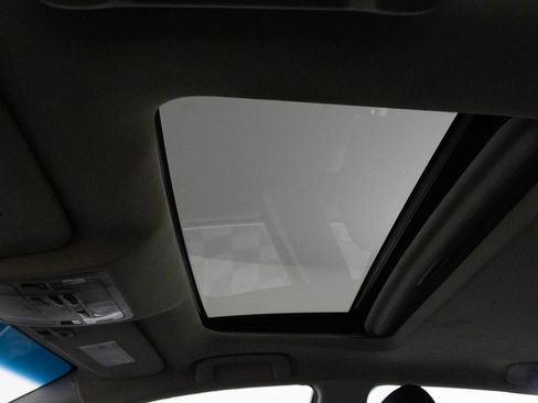 Used 2014 Toyota Avalon Limited image 33