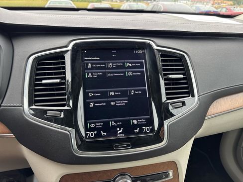 Used 2017 Volvo XC90 T6 Inscription w/ Vision Package AWD/4WD image 17