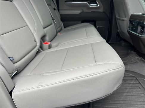 Used 2024 GMC Sierra 2500 SLT w/ SLT Premium Package image 16