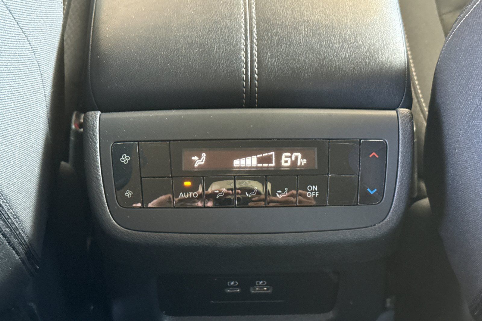 Certified 2025 Nissan Pathfinder SV FWD image 17