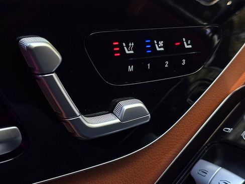 Used 2023 Mercedes-Benz S 500 4MATIC w/ AMG Line image 34