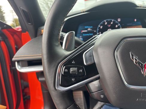 Used 2021 Chevrolet Corvette Stingray Preferred Cpe w/ Body-Colour Dual Roof Package RWD image 18