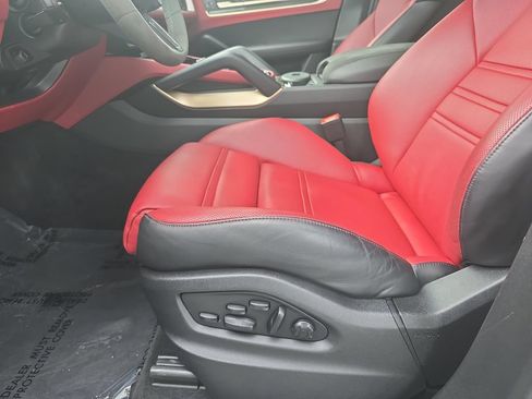 Used 2024 Porsche Cayenne Turbo GT AWD/4WD image 23