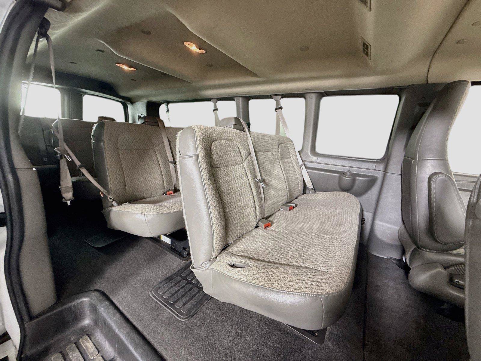 Used 2025 Chevrolet Express 3500 LT w/ LT Preferred Equipment Group RWD image 17