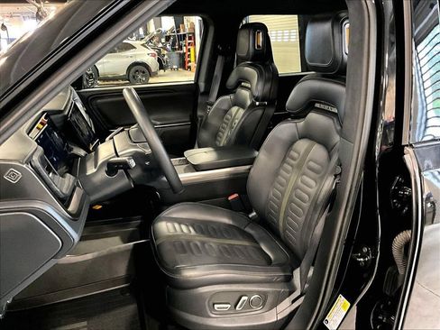 Used 2024 Rivian R1S Adventure AWD/4WD image 10
