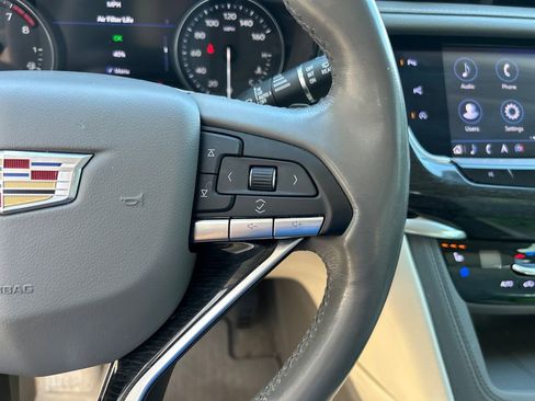 Used 2020 Cadillac XT6 Premium Luxury FWD image 22