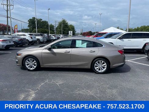 Used 2023 Chevrolet Malibu LT FWD image 2