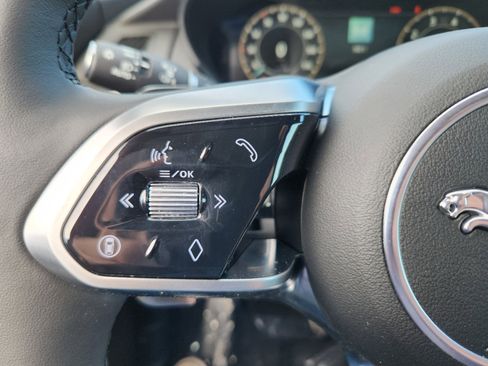 New 2024 Jaguar E-PACE R-Dynamic SE image 31