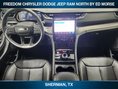 Used 2023 Jeep Grand Cherokee Limited w/ Luxury Tech Group II AWD/4WD image 18