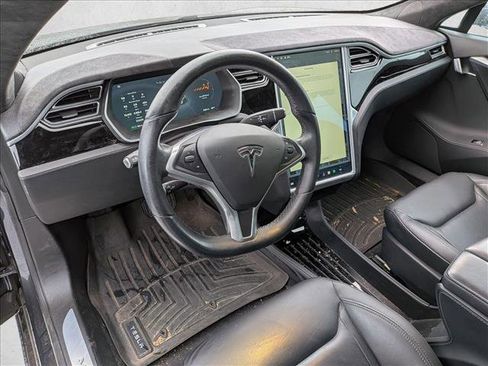 Used 2015 Tesla Model S 70D image 9