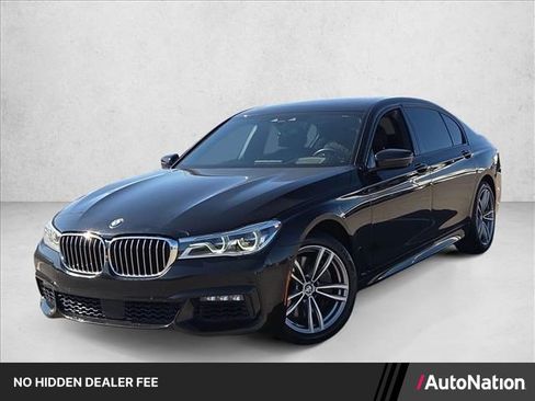Used 2016 BMW 750i xDrive AWD/4WD image 1