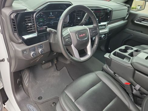 Used 2025 GMC Sierra 1500 SLT RWD image 3