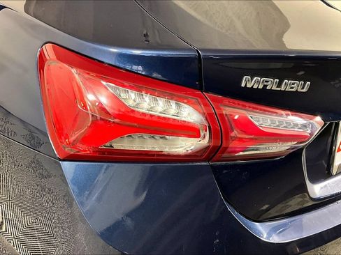 Used 2020 Chevrolet Malibu LT FWD image 27