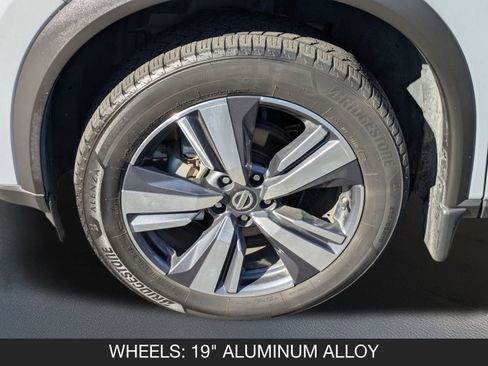 Used 2021 Nissan Rogue SL w/ Premium Package image 11