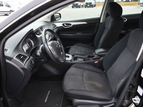 Used 2015 Nissan Sentra SV image 17