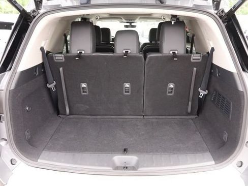 Certified 2025 Nissan Pathfinder SL w/ SL Premium Package FWD image 7