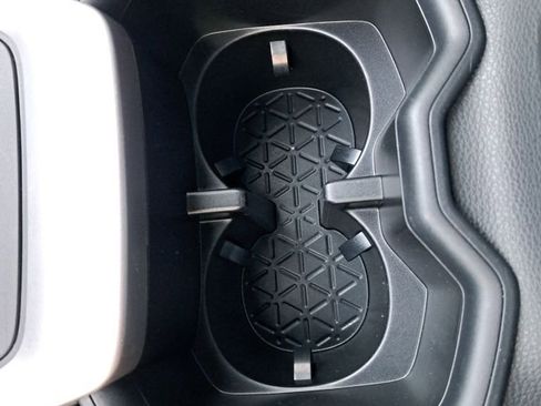 Used 2023 Toyota RAV4 SE w/ Convenience Package image 24