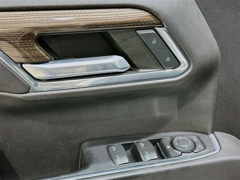 Used 2022 Chevrolet Silverado 1500 LT image 18