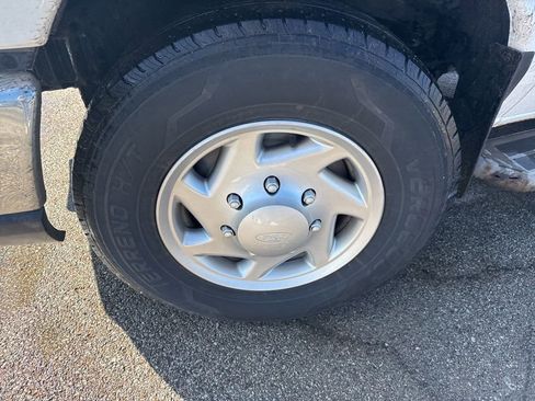 Used 2012 Ford E-250 and Econoline 250 w/ PWR Group image 2