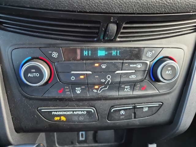 Used 2019 Ford Escape SEL AWD/4WD image 17