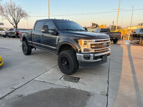 Used 2020 Ford F250 Lariat w/ Lariat Ultimate Package image 2