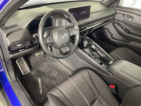 Used 2023 Honda Accord Sport image 3