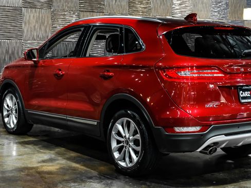 Used 2017 Lincoln MKC Select w/ Select Plus Package FWD image 12